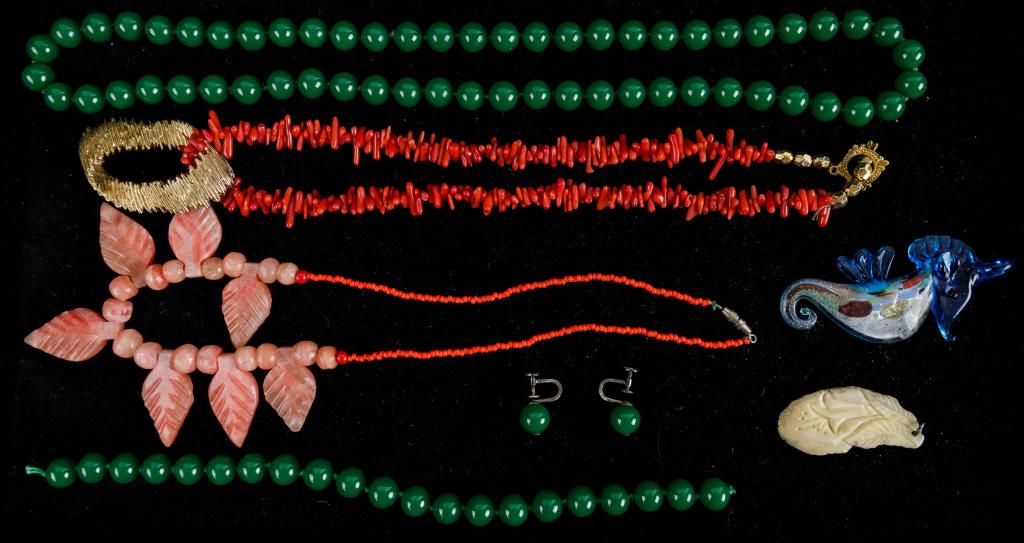 Vintage Jade and Coral Jewelry Collection (1 of 4)