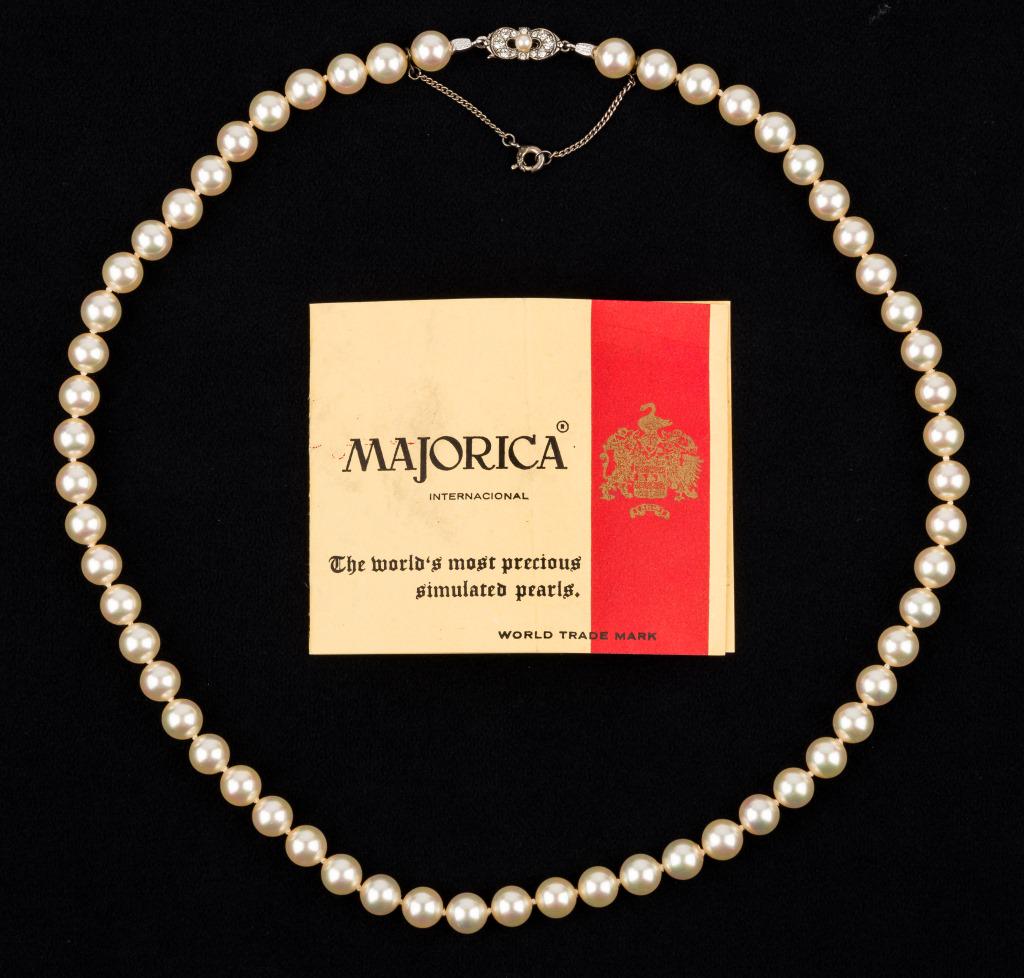 Silver short necklace Lyra 8mm pearls 50cm | Majorica Pearls