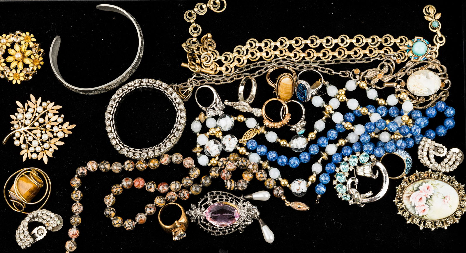 Vintage Jewelry Collection (1 of 5)
