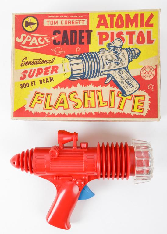 Marx Toys Tom Corbett Atomic Pistol with Box: Marx Toys Tom Corbett Atomic Pistol box with red 'Rex Mars' version pistol and auxiliary red and green signal lenses, box has slight wear but in overall good condition.