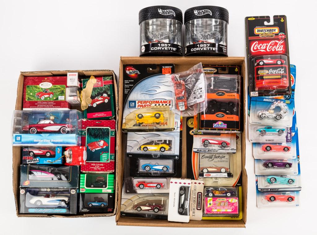 Hot Wheels, Matchbox, Hallmark & Other Cars: Approx 14 Hot Wheels, 6 Matchbox, 2 Hallmark and various other cars and car ornaments.