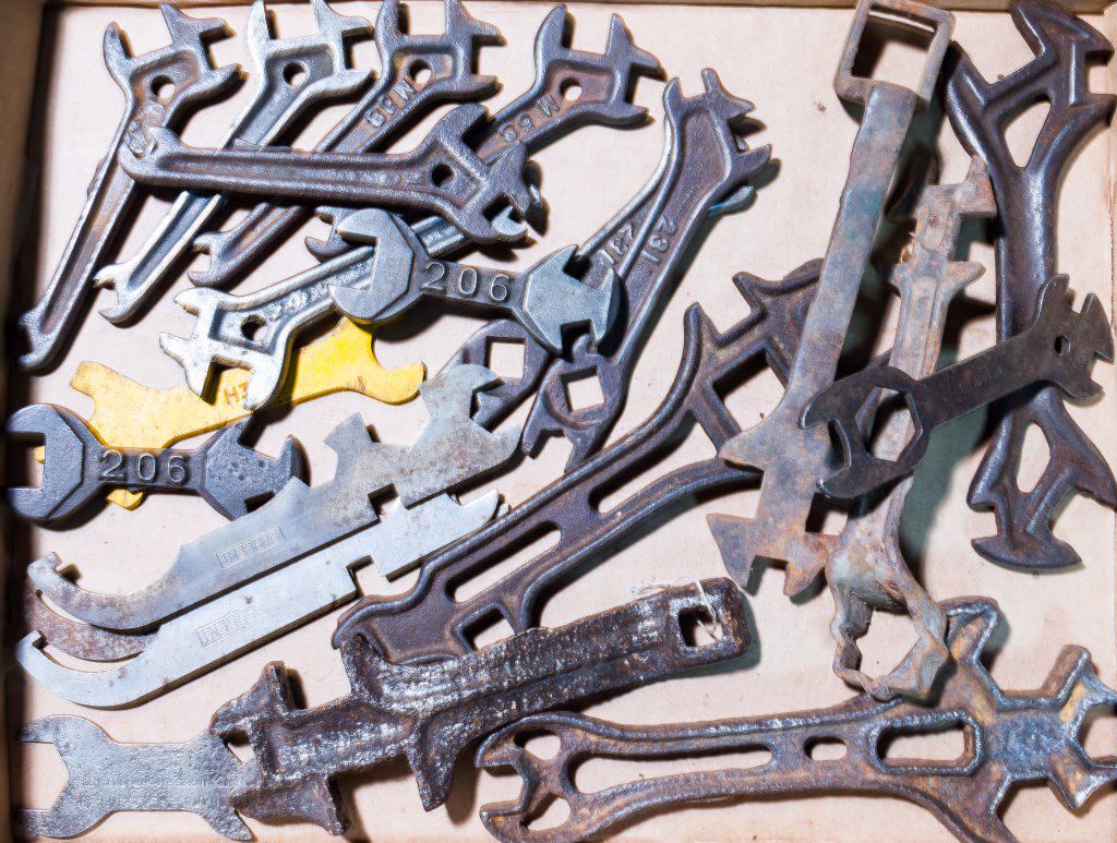 Early 20th C Buggy Wrenches & More (22): Includes five buggy wrenches, three Sargent, Richards MFG Co., Stoves, and 12 other double head wrenches.