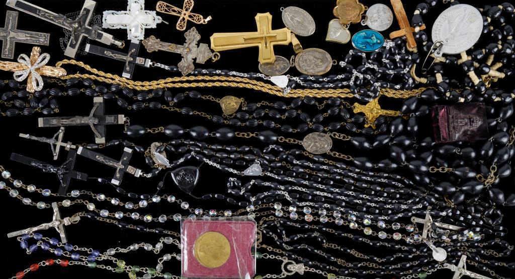 Vintage Rosaries & Other Religious Jewelry (1 of 4)