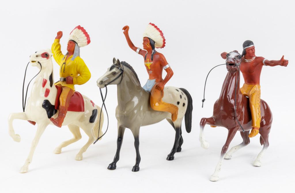Hartland Indians, Horses, Accessories: Three Indians / Native Americans marked Hartland Plastics and 3 related horses marked Hartland. Also accessories include headresses. One Indian has loss on rear. All have some paint wear / loss.