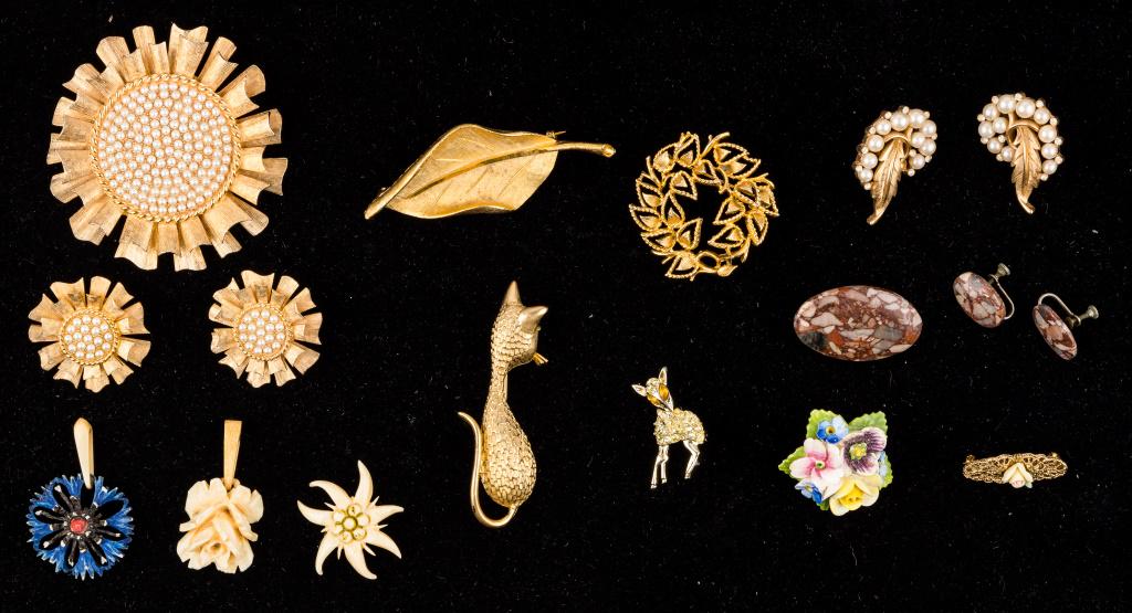 Vintage Costume Brooches, Earrings, and Pendants (1 of 4)