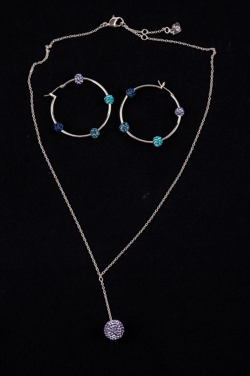 Swarovski Necklace and Earring Set (1 of 4)