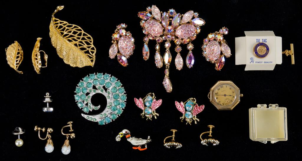 Costume Jewelry Grouping (1 of 4)