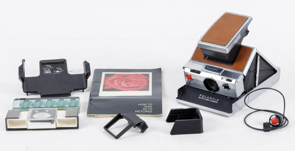 Polaroid SX-70 Land Camera and Accessories (1 of 4)