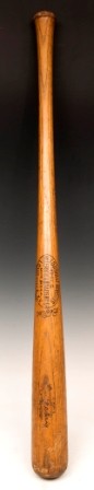 Lou Gehrig Vintage Louisville Slugger: Lou Gehrig vintage 34oz baseball bat by Hillerich & Bradsby Co. Louisville Slugger, Lou Gehrig stamped