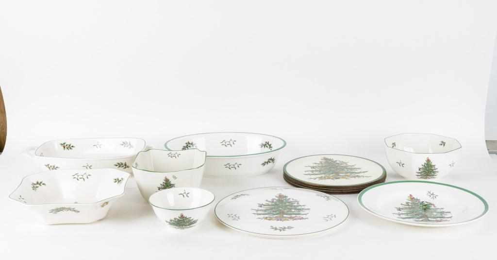 Spode Christmas Serving Bowls, Dishes: Spode Christmas pattern includes a 13.75" L handled dish, 12.5" L casserole dish, 11.5" cake plate, 4 hot plates, 4 other bowls (2 square, 2 round-ish/multisided) (11 items)