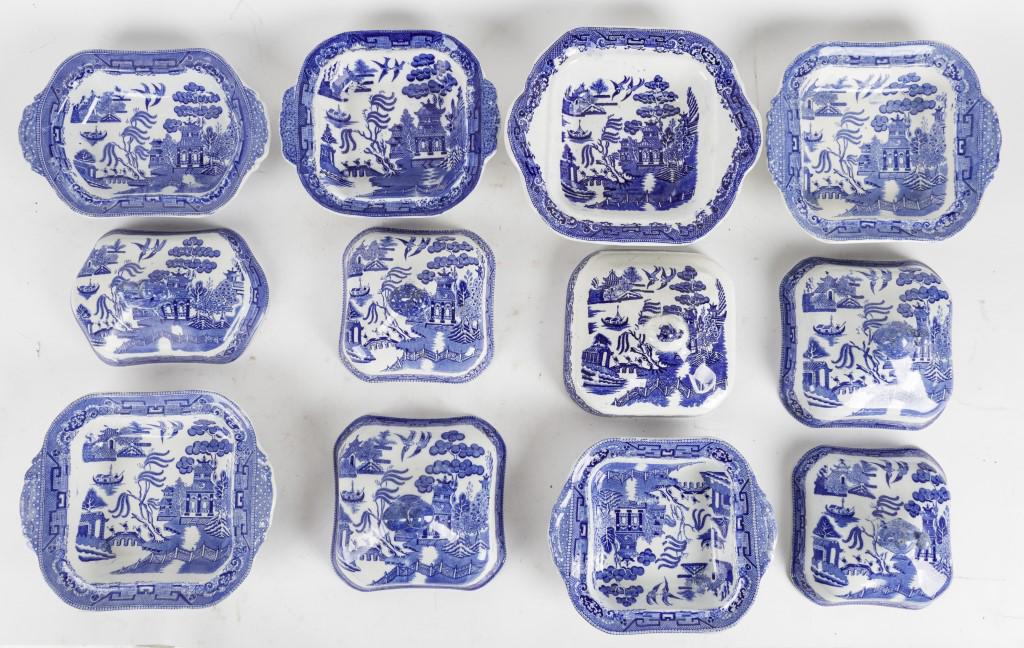 6 Blue Willow Entree Dishes (1 of 5)