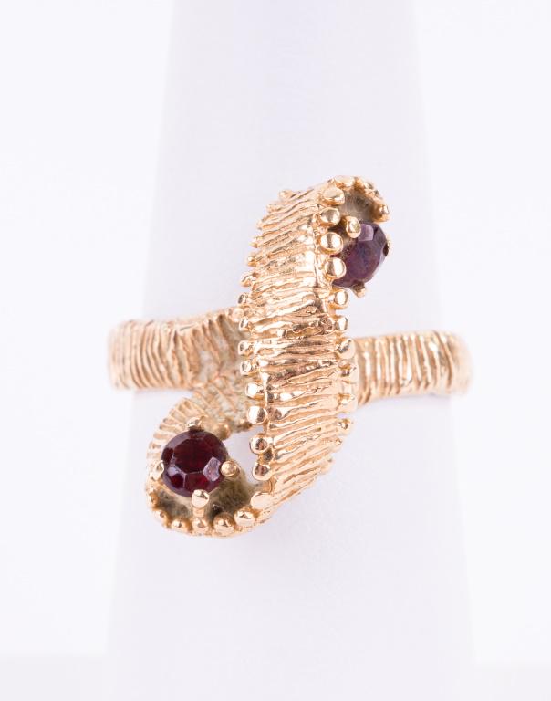 Vintage 14K Gold Twist Garnet Ring (1 of 5)