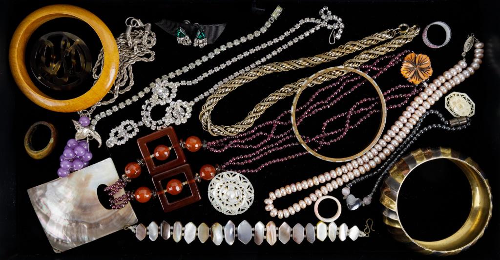 Costume Jewelry Collection (1 of 4)