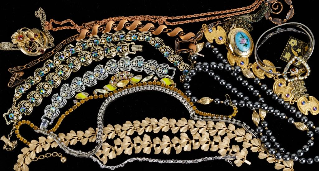 Trifari & Vintage Estate Jewelry Collection (1 of 4)