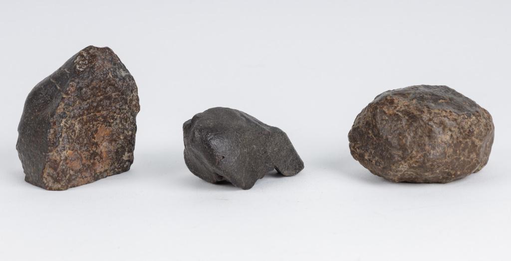 Meteorites From Northwest Sahara Desert (1000g): This meteorite lot comes from the northwest Sahara Desert and consists of 3 meteorites. Total weight is approx 1000g. Largest is approx 425g, and 380g and smallest is approx 190g. One meteorite has be