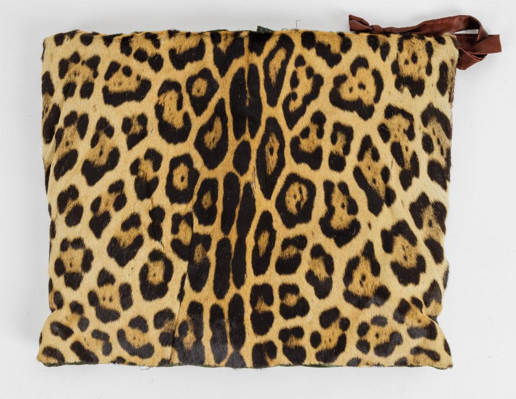 Early Original Fur Muff (1 of 2)