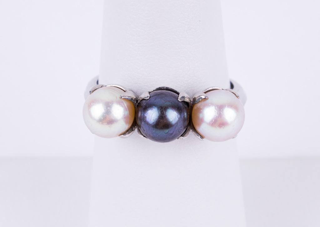Platinum Pearl Ring (1 of 6)