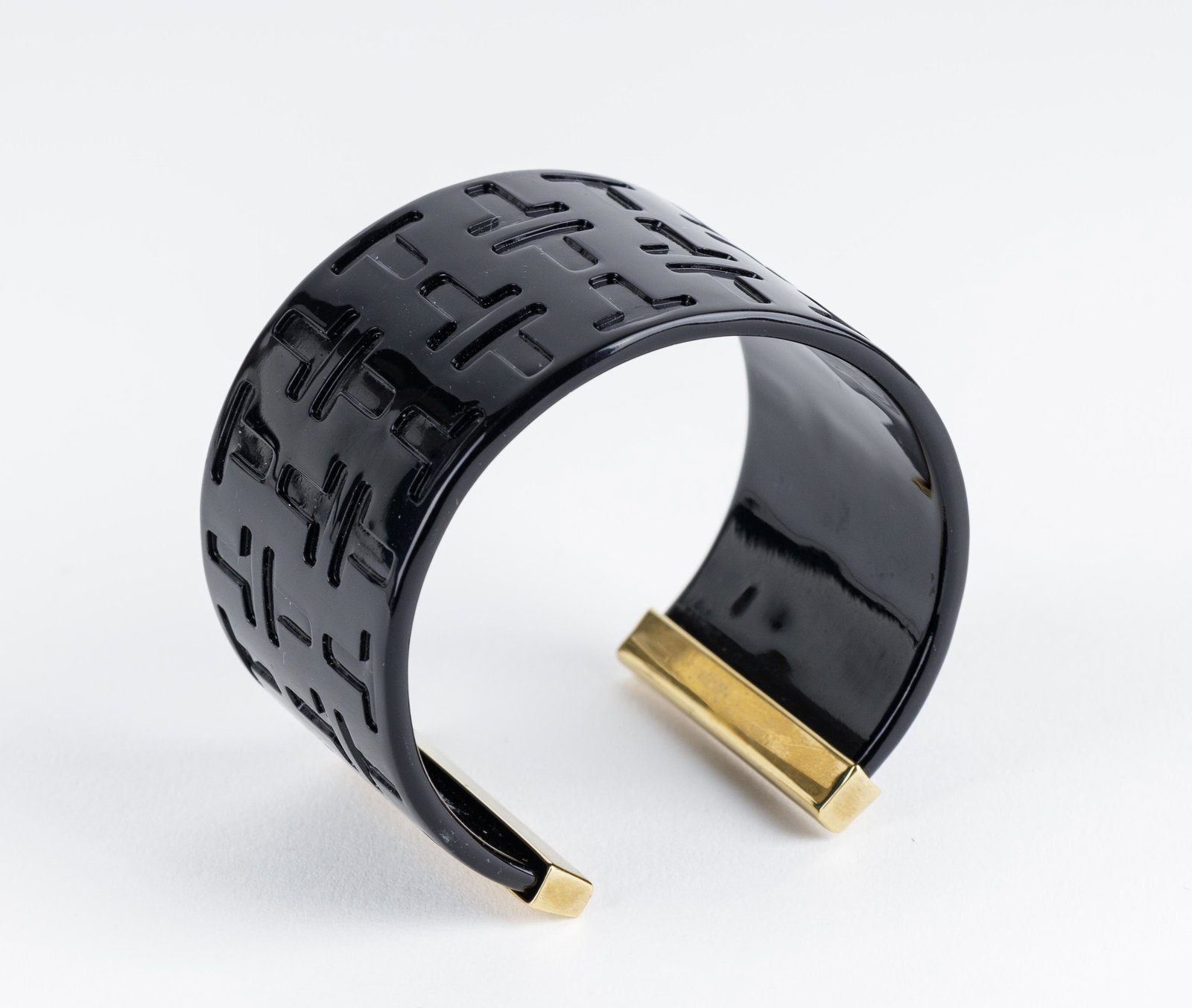 Tory Burch Cuff Bracelet (1 of 5)