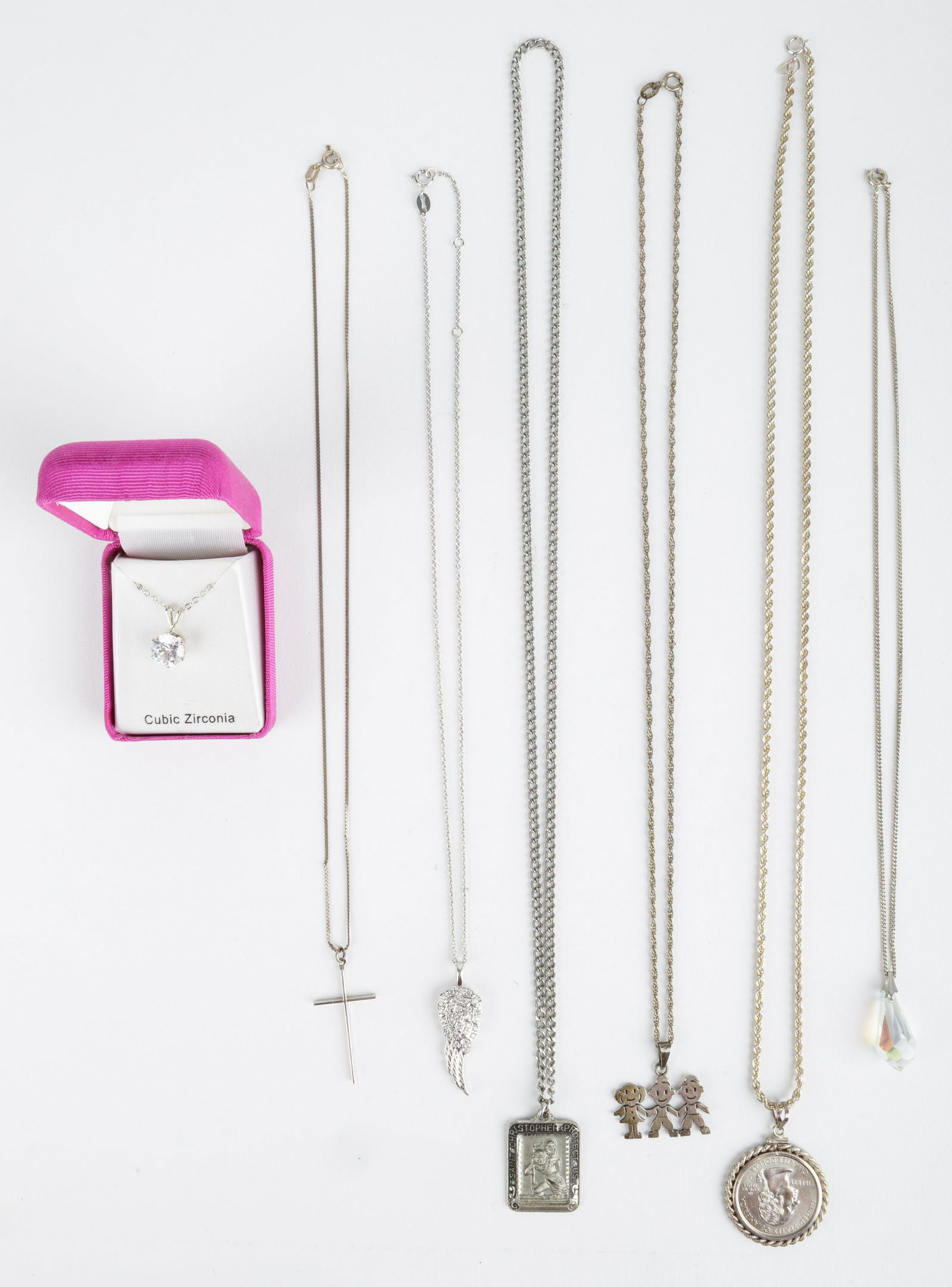 Seven Petite Sterling Silver Necklaces (1 of 3)