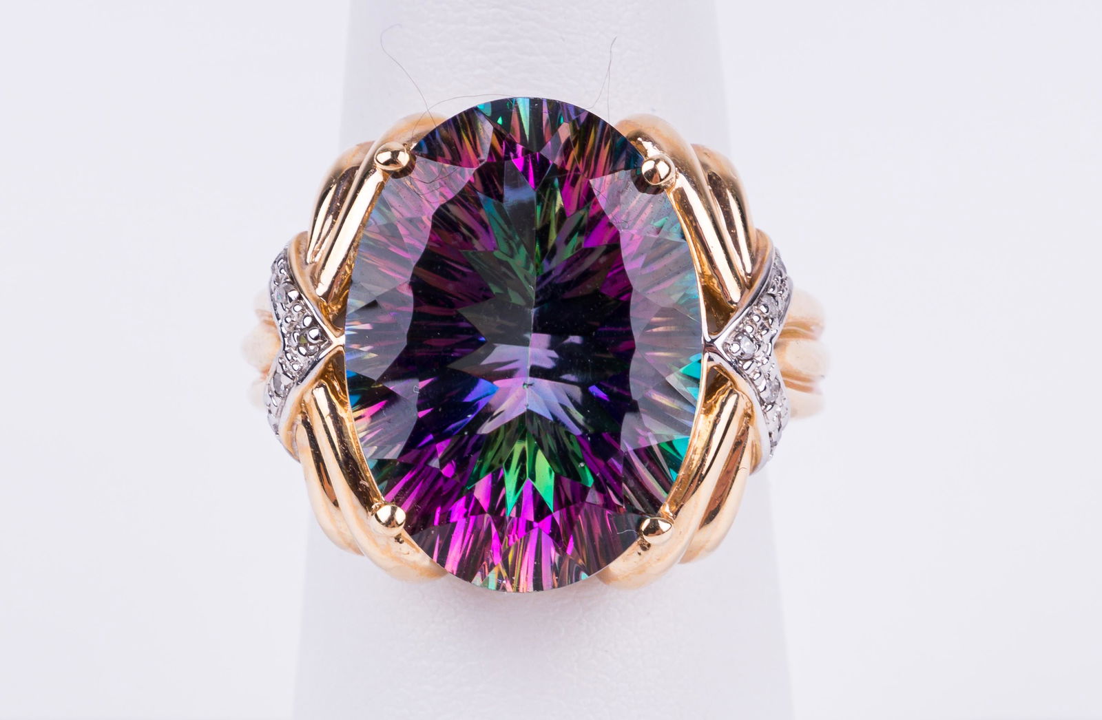 14K Gold Color Changing Sapphire & Diamond Ring (1 of 7)