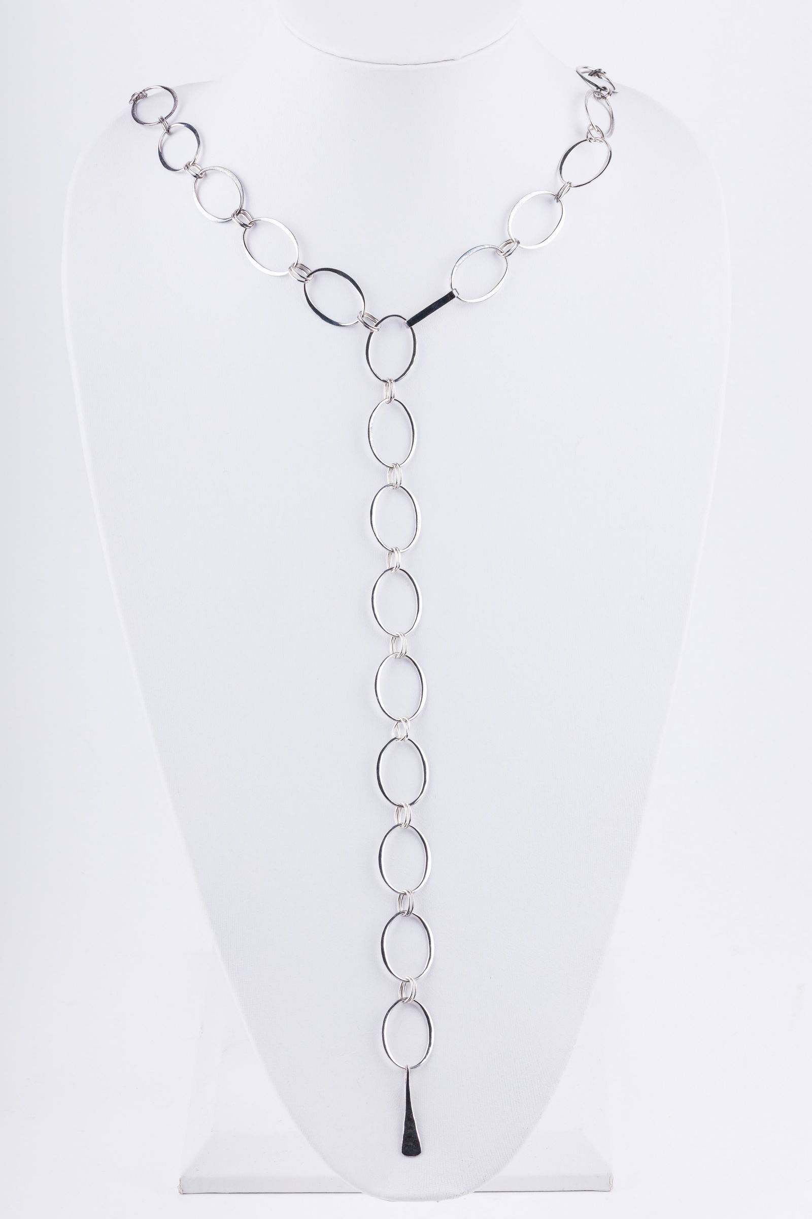 Sterling Silver Robert Lee Morris Necklace: Sterling silver Robert Lee Morris Studios hoop necklace measuring approx 32" L and weighs approx 31.1g.