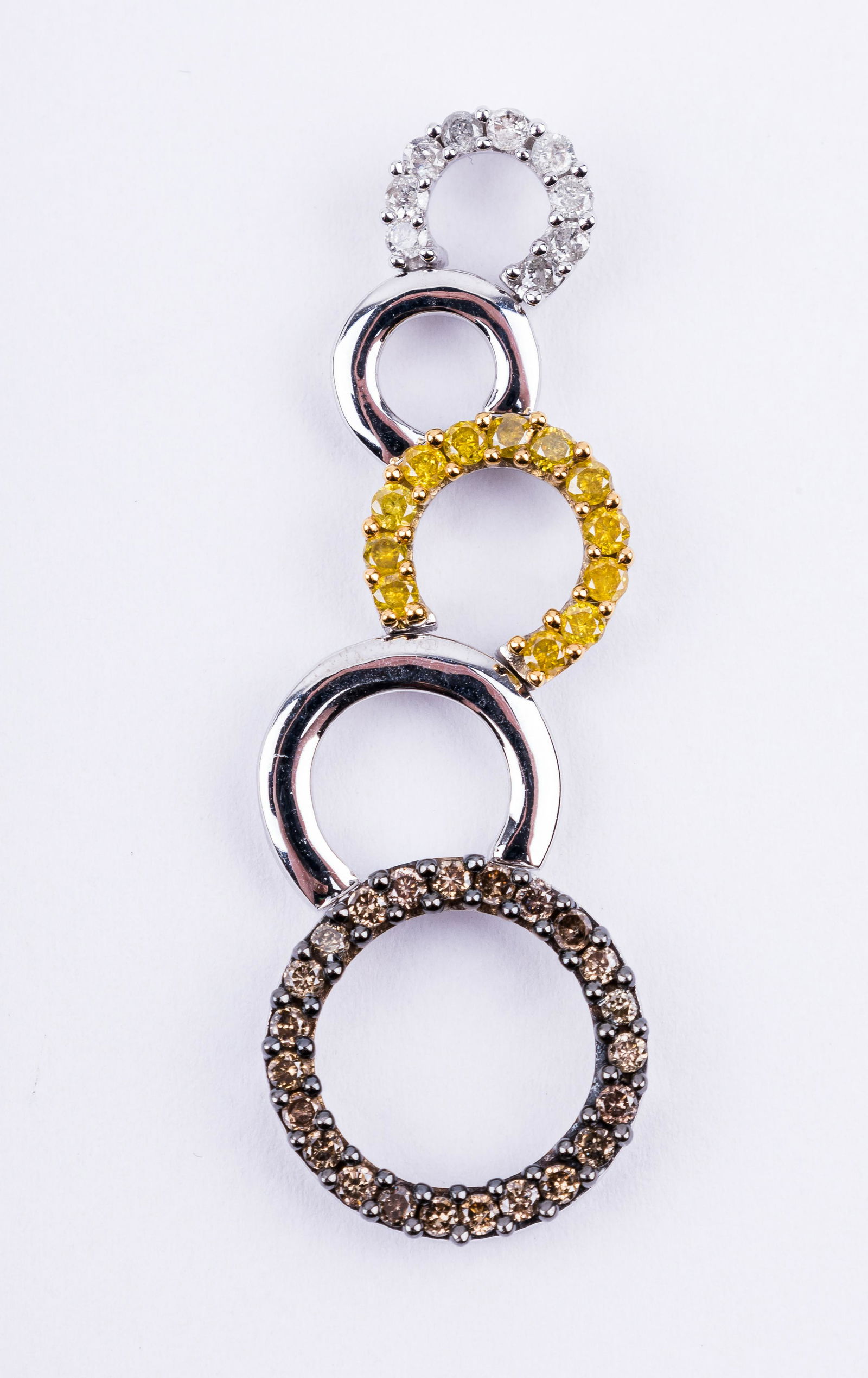 10K Gold Circle Pendant (1 of 4)