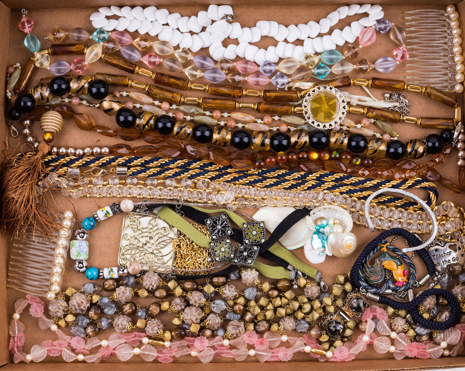 Vintage Beaded Necklace Collection (1 of 4)
