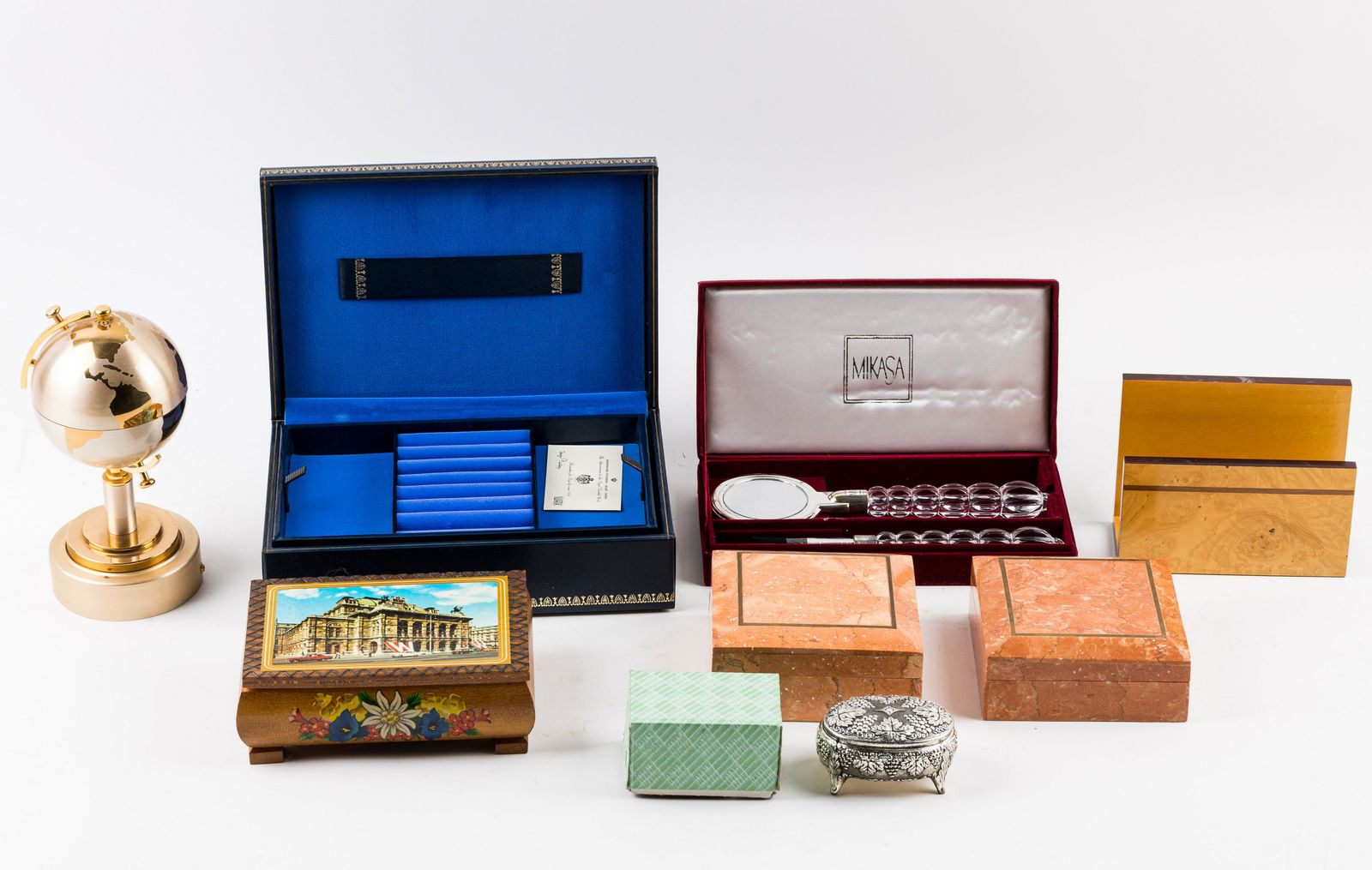 Vintage Music Boxes & Jewelry Boxes (1 of 7)