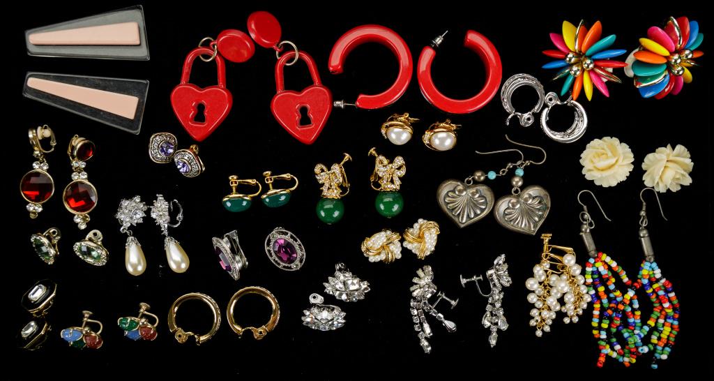 Neprite Jade, Monet & Other Earrings: Lot of 23 pairs of earrings including one with rhinestones marked Monet, two pair with nephrite jade and more.
