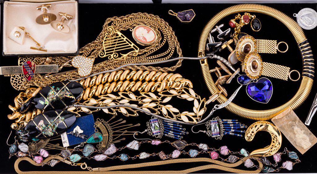 Vintage Cuff Links & Gold Tone Jewelry: Highlights include some signed gold tone Monet, Napier and other vintage necklaces, cuff links, tie bars and more.