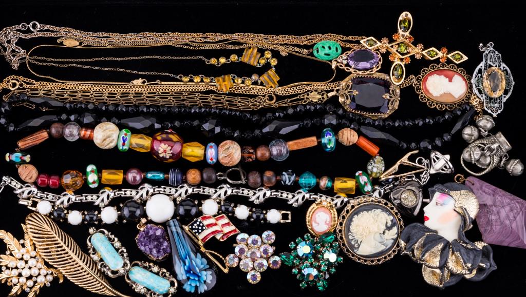 Trifari & Vintage Estate Jewelry Collection (1 of 4)