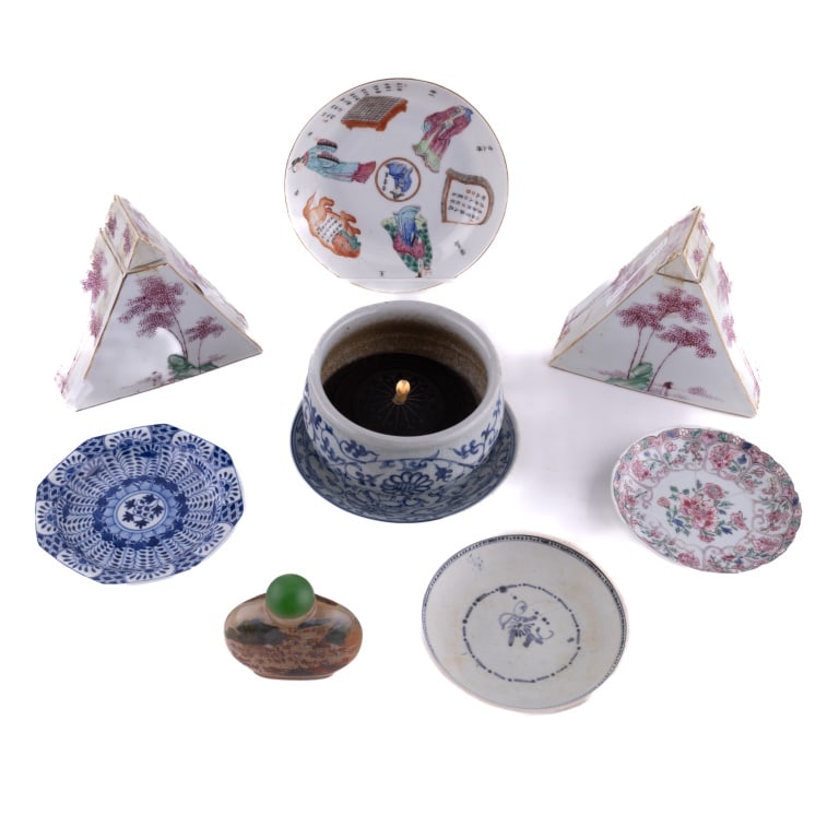 Reverse Painted Snuff Bottle, Porcelain Grouping (1 of 20)