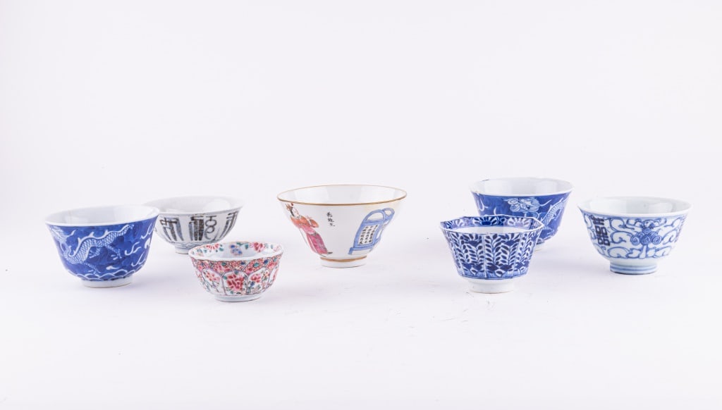 7 Chinese Cups (Blue & White, Xuande Mark etc.) (1 of 20)