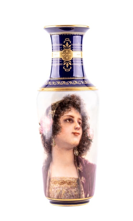 Handpainted Royal Vienna Vase Signed F. Tenner (1 of 5)