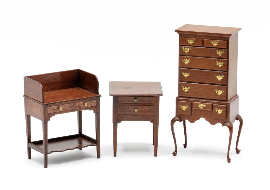 Edward Norton Bedroom Furniture (3) Miniatures (1 of 3)