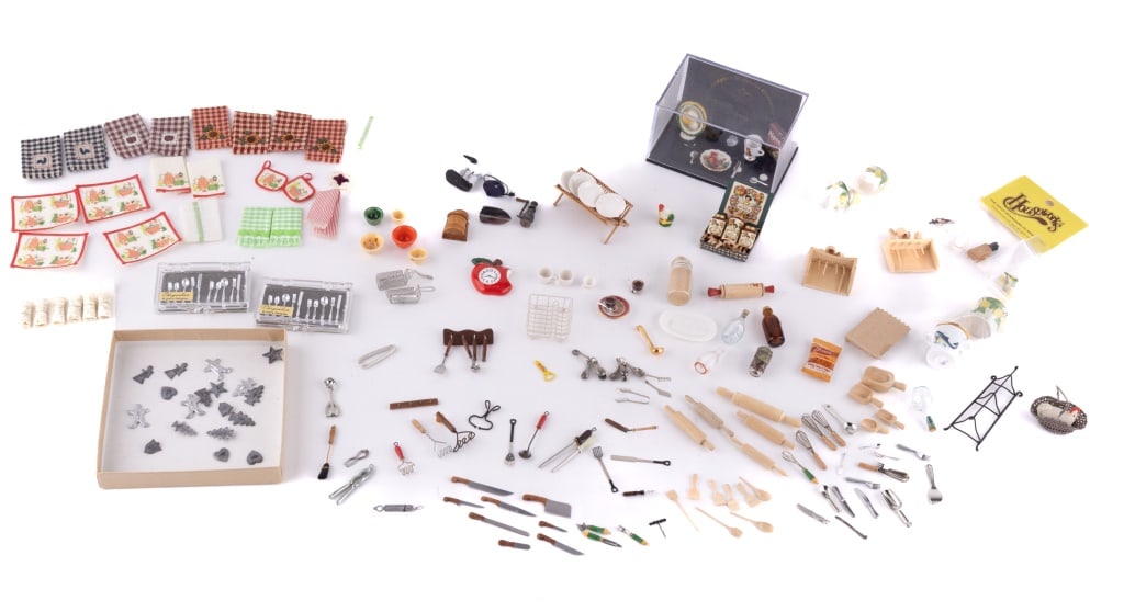 Assorted Small Kitchen Accessories (1 of 8)