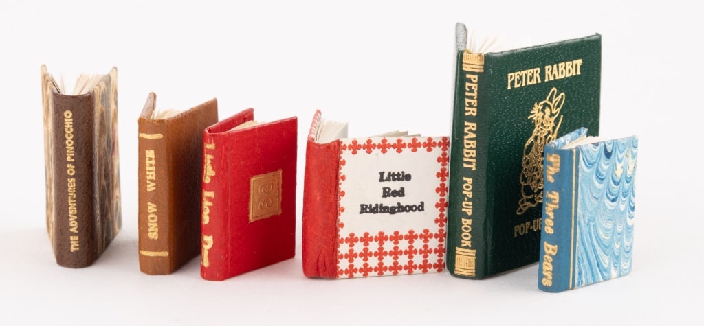 Borrower's Press & Children's Books Miniatures (1 of 3)