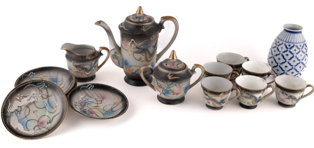 Chinese Porcelain Tea Set (1 of 6)