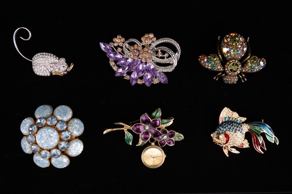 Swarovski & Estate Vintage Jewelry (1 of 8)