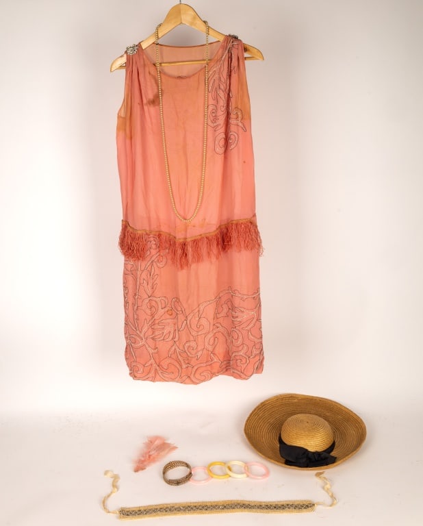 Pink Flapper Dress, Hat and Accessories (1 of 7)