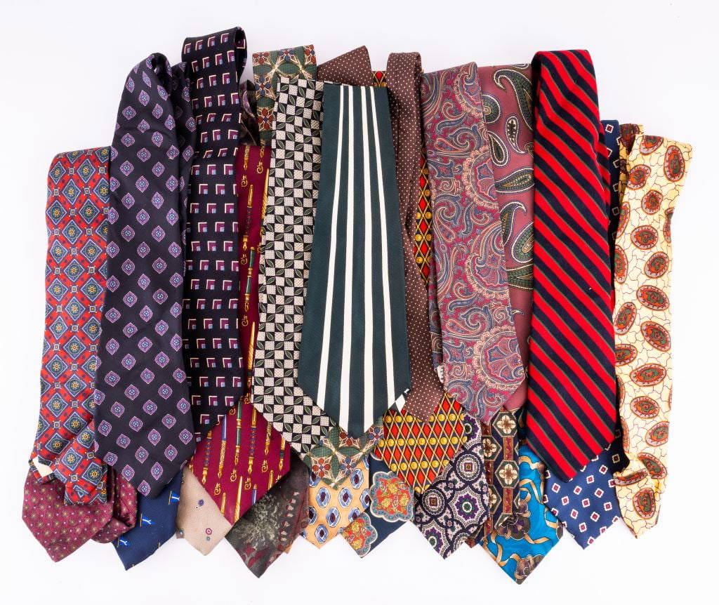 Men's Tie Collection (20+) Auction