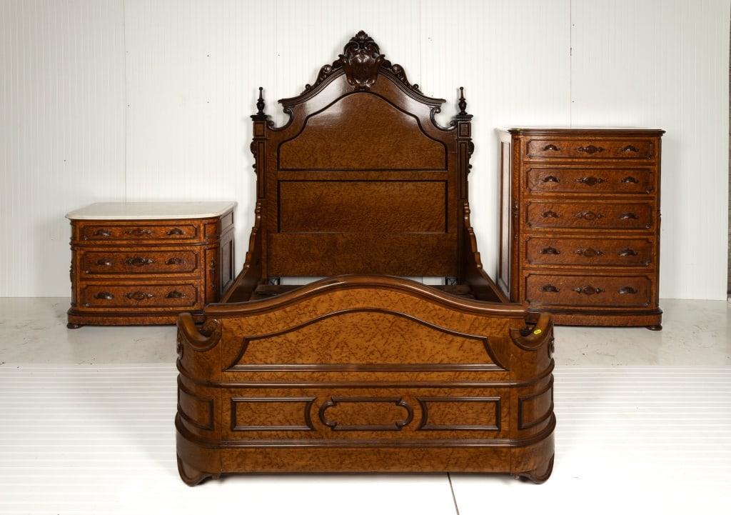 Victorian Birds Eye Maple Veneer Bedroom Suite (1 of 20)