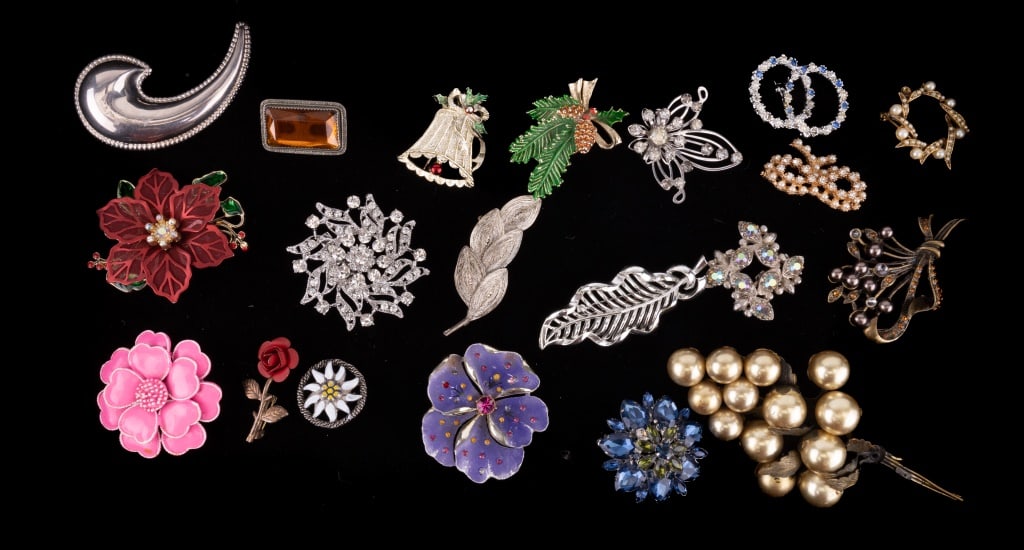 Vintage Brooch Collection (20) (1 of 8)