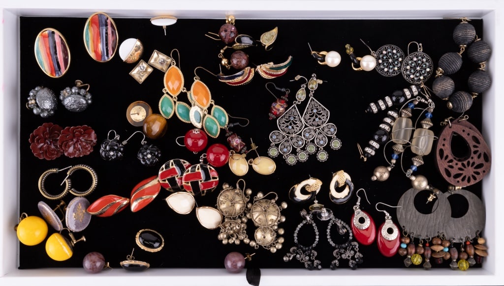 Vintage & Fashion Earrings (30+) (1 of 7)