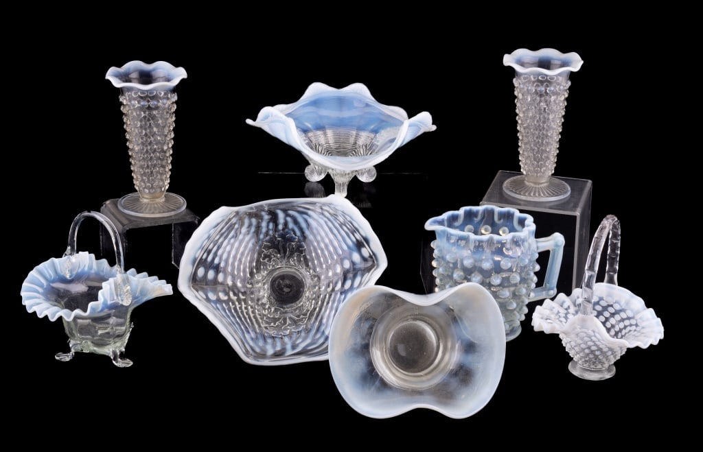 Milk Glass / Clear Vintage Glassware (8) (1 of 5)