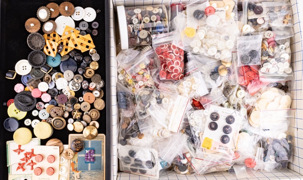 Antique & Vintage Buttons (>1,000) (1 of 10)