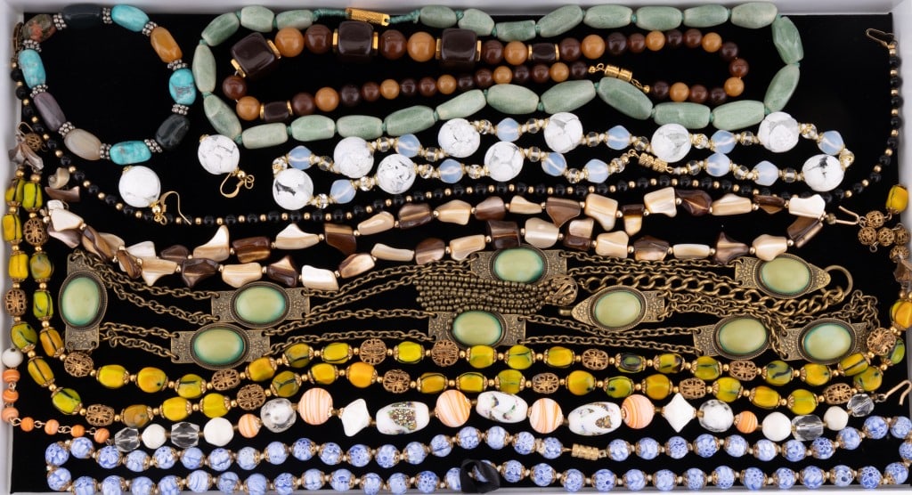 Jade and Other Stone Necklaces & Earrings (10) (1 of 5)