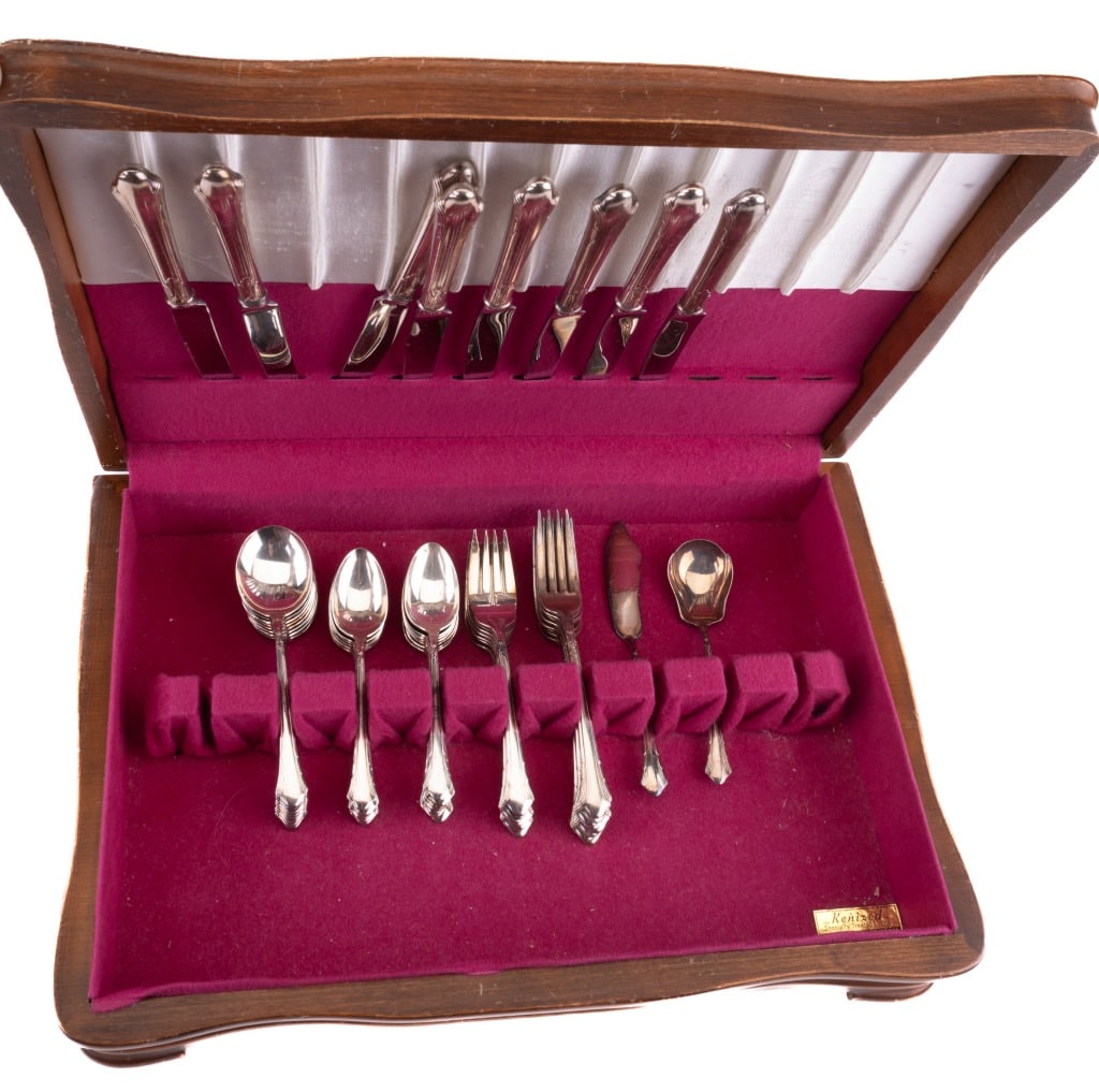 1955 Gorham Lady Caroline Silver Plate Flatware (1 of 7)