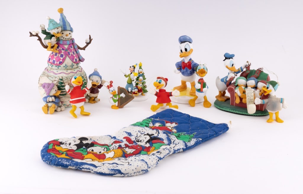 Walt Disney Vintage Xmas Figurines & Ornaments (1 of 3)