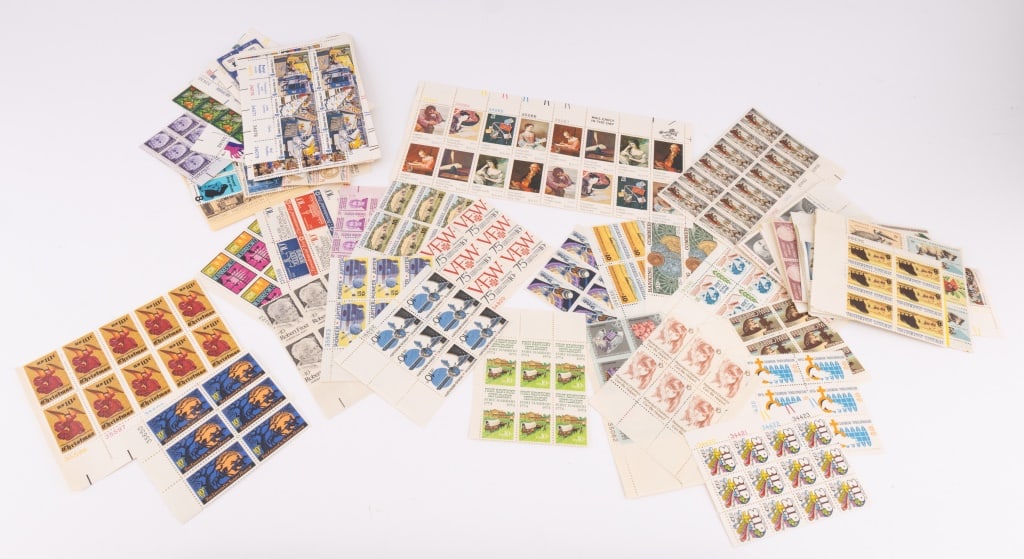 Vintage U.S. Postage Stamps (477) (1 of 4)
